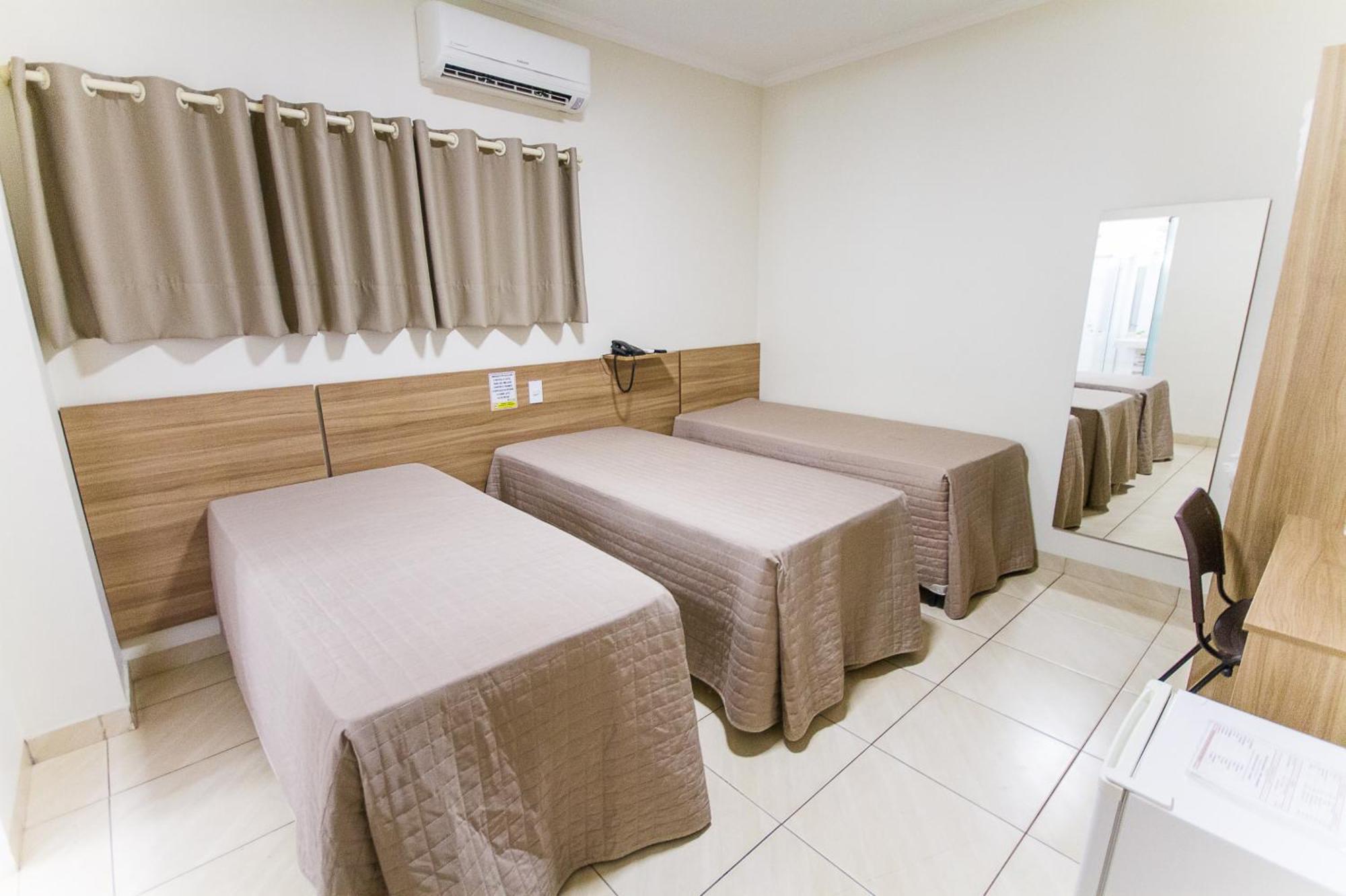 Revitalle Hotel ボトゥポランガ エクステリア 写真